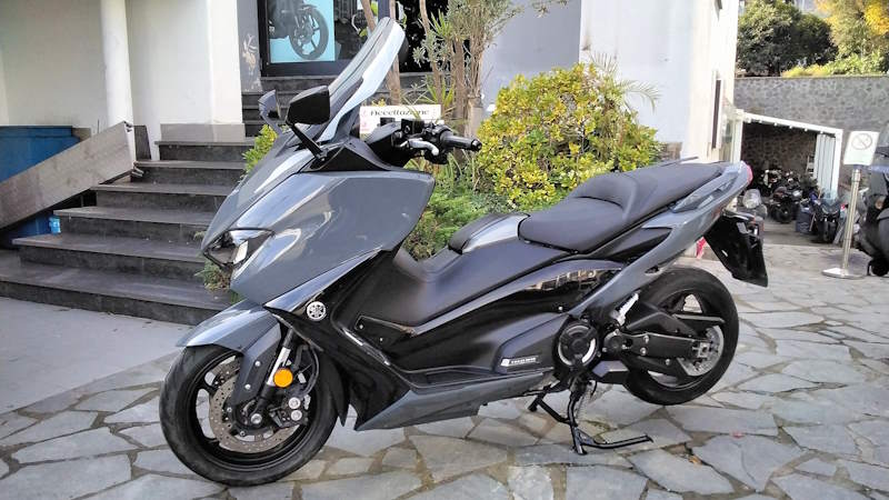 t-max 560 2021 tech usato