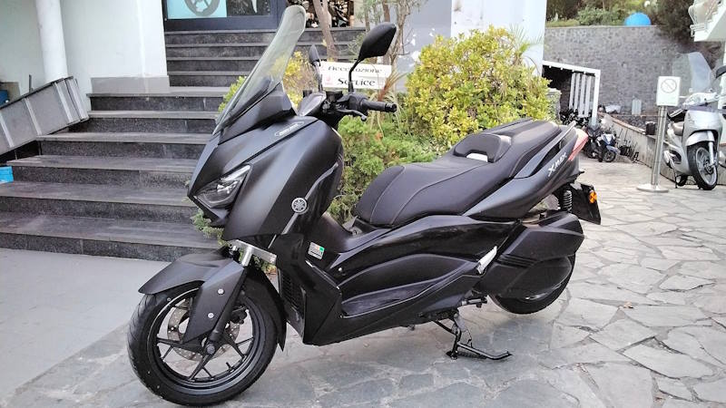 x-max 300 iron max usato